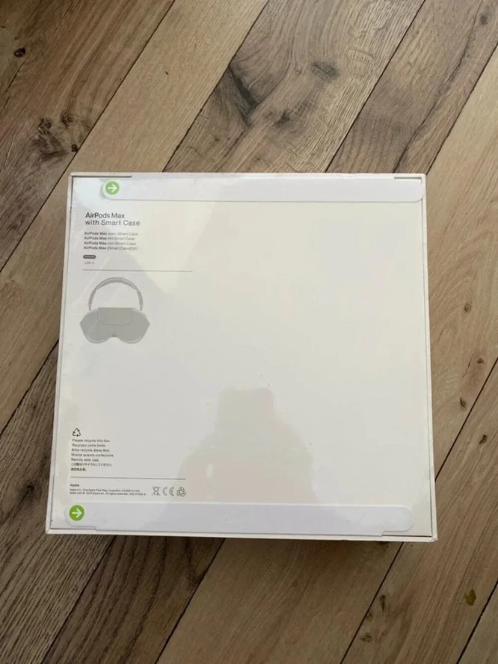 Apple airpod max headphones